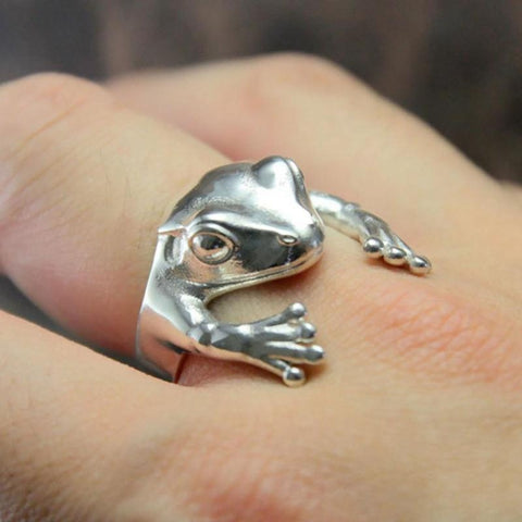 Frog Hug Ring